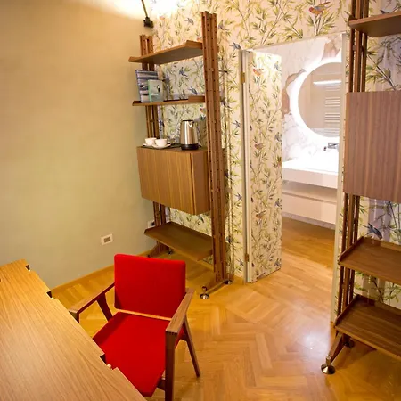 Nyaraló Casa Della Colonna, Luxury And Comfort In The Heart Of Lucca