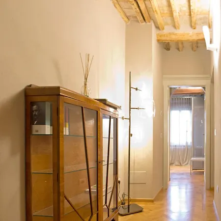 Nyaraló Casa Della Colonna, Luxury And Comfort In The Heart Of *